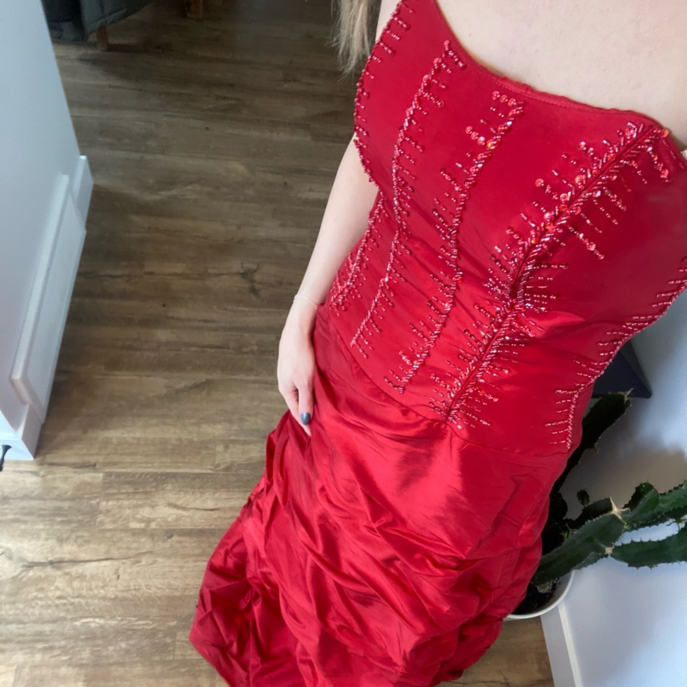 Grad Dress - Picture 5 of 9